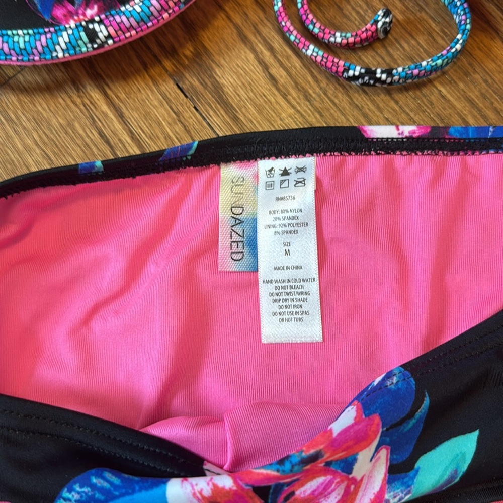 Sundazed floral black pink bikini  - M 32B/C - Picture 2 of 5